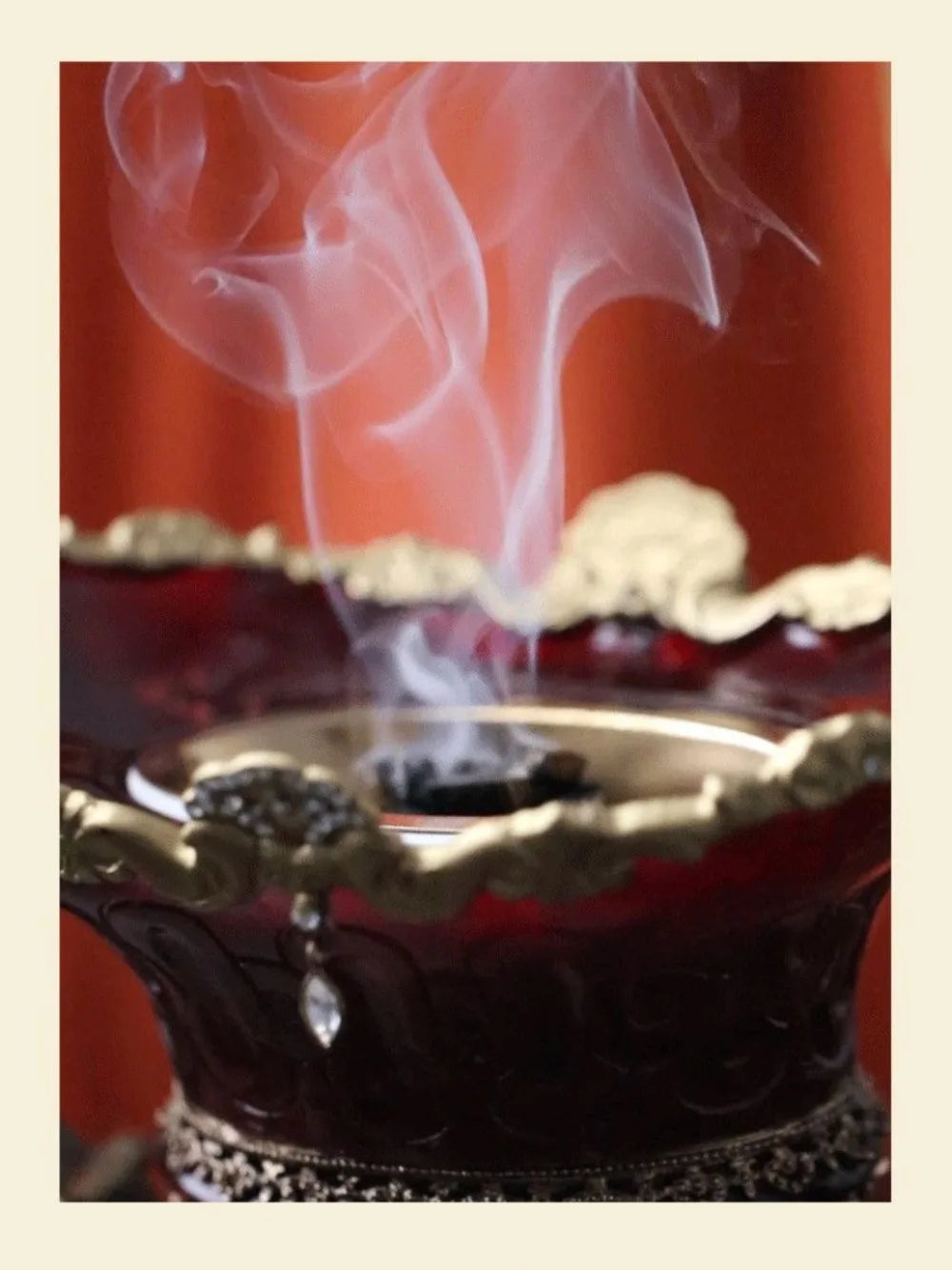 Oud-Infused Bakhoor Wood Chips – Warm Arabian Ritual Fragrance