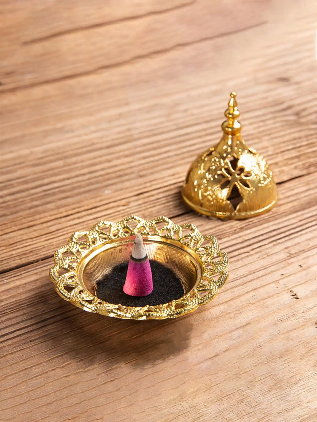 Golden Mini Incense Burner – Sacred Ritual & Meditation Decor